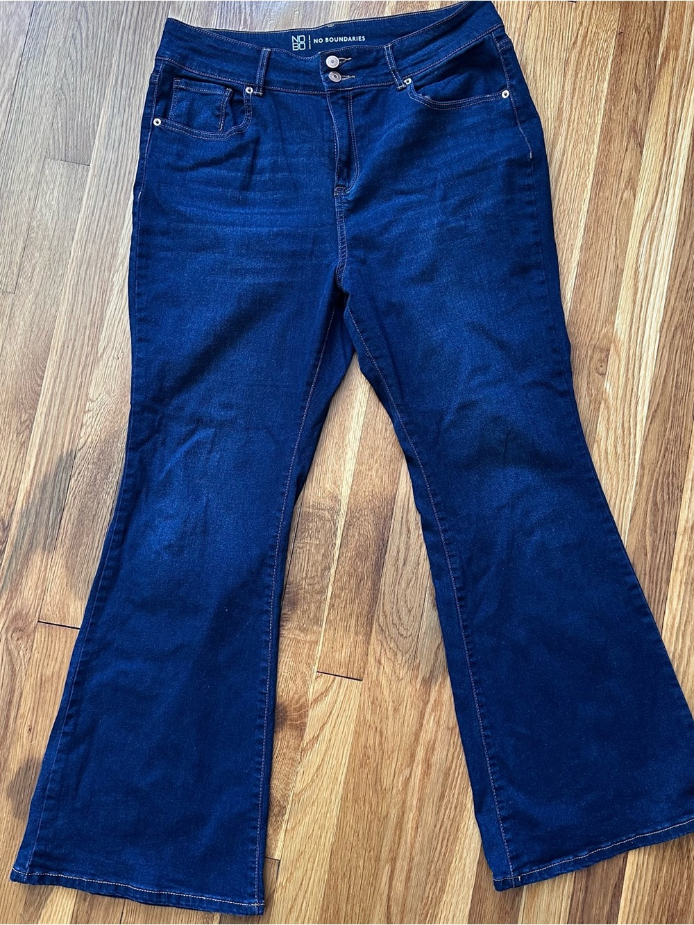 No Boundaries Juniors Size 17 Women Size 14/16 High Rise Flare Jeans Dark Wash